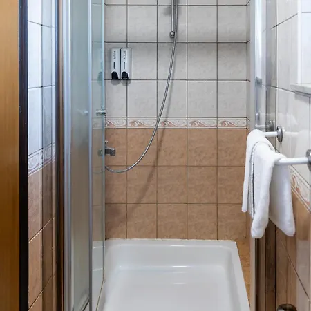 Atos Motel *