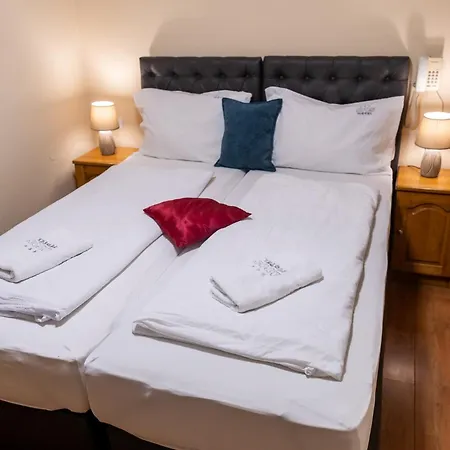 Atos Motel *